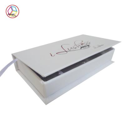 China Caja de regalo de papel de lujo blanca personalizada, cajas de empaquetado de la parte alta en venta