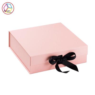 China Luxury Fancy Paper Gift Box / Decorative Present Boxes Cube Shape for sale