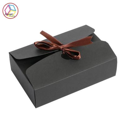 China Black Paper Cupcake Boxes Thin Paper CMYK Pantone Printing PET Insert for sale