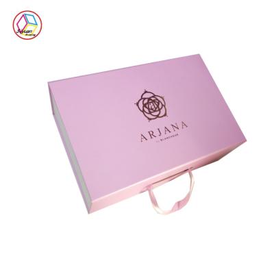 China Impressão de papel da caixa de presente 4C da fantasia Handheld do rosa com fita do cetim à venda