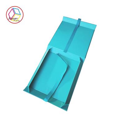 China Caja de regalo de papel de impresión a todo color de la suposición azul Matte Varnish plegable en venta
