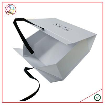 China Foldable Rectangular Rigid Gift Boxes Plastic Coating With Ribbon Decoration for sale