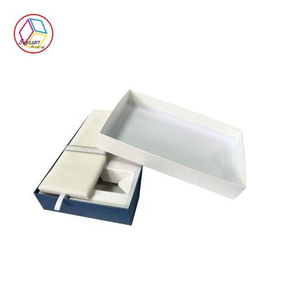 China Textured Art Paper White Jewelry Paper Gift Box Foldable for sale