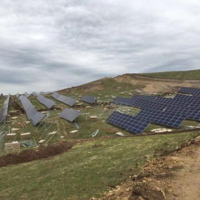 China Soportes premontados energía solar de tierra de montaje solares del estante del picovoltio de la estructura de la pila del tornillo del paisaje en venta