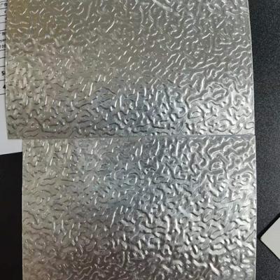 China Aleación3105 H26 Calidad de calibración 26 medidor espesor de color blanco estuco hoja de aluminio en relieve utilizada para el revestimiento exterior de la construcción en venta