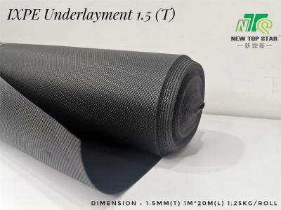 China Prenda impermeable sida la base acústica negra del Underlayment del suelo del vinilo del modelo de la galleta del piso de flotación en venta