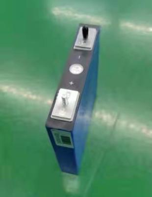 China Sammlerzellen 50AH 100ah 280ah 3.2v Lithium-Lifepo4 prismatisch für helle Solarlagerung zu verkaufen