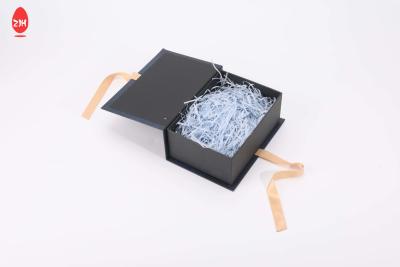 China Ribbon Handle Luxury Magnetic Gift Box Folding Custom Logo Hard Rigid for sale