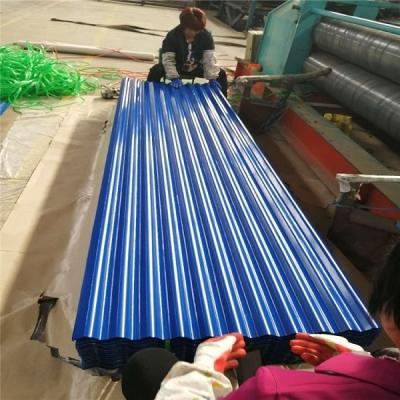 China O metal ondulado decorativo de Q235B almofada a folha do telhado da onda de 550cm à venda