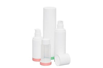 中国 Refillable PP Airless Pump Bottles Travel PCR Plastic Bottle Cosmetic Packaging Set 販売のため