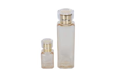 Chine place de bouteille de solvant de maquillage de 30ml 180ml PETG à angle droit à vendre