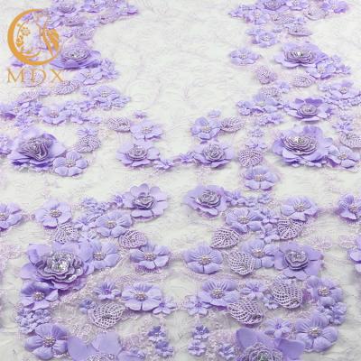 China A tela bordada/roxo do laço da flor 3D ata o poliéster material para o vestido de noite à venda