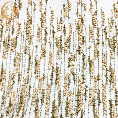 China Anchura material de nylon de la tela el 135Cm del cordón de la flor del oro 3D en venta