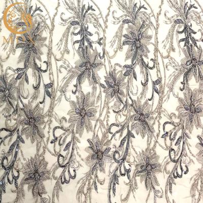 China Malla hecha a mano pesada del poliéster de Grey Beaded Lace Fabric On del bordado en venta