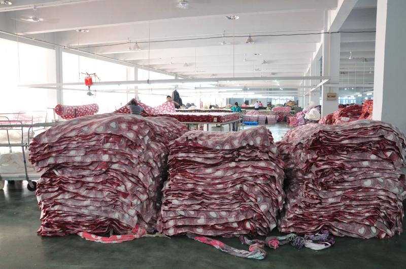 Proveedor verificado de China - Changshu Dashijia Textiles Co., Ltd.