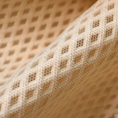 Chine Tissu en maille de polyester 3D en nylon Airmesh Tissu en maille de sport tricoté en polyester à vendre
