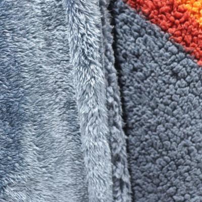 China Hoge duurzaamheid flannel gooi deken Minky verwarmd deken 100% polyester Te koop