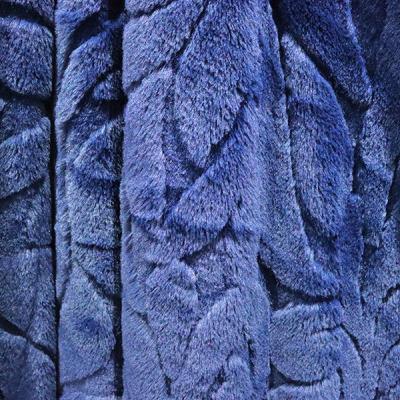 Chine Couverture à deux côtés de laine de corail polyester faux fourrure Minky lancer des couvertures 320gm à vendre