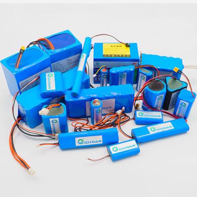 China Baterias personalizadas de voltagem variável de íon de lítio integradas BMS à venda
