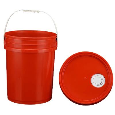 China 20L Plastic Paint Bucket With Lid Plastic Metal Handle And Flat Cover for sale