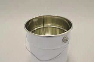 China Round 16L Open Head Pail With Unlined Interior And White Metal Handle for sale