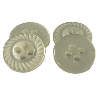 China Off White Plastic Shirt Buttons Pearl Effect With Petal Rim In 22L for sale