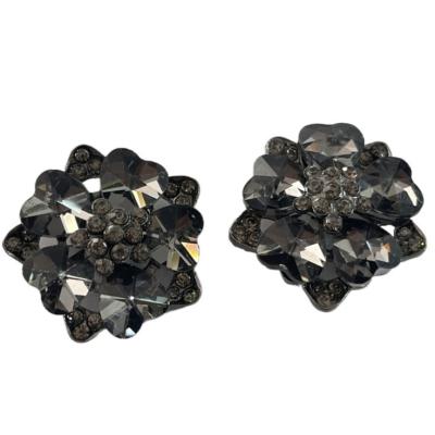 China 40L Fancy Metal Shank Buttons 2.3g With Faux Crystal Use Plastic Flower Buttons for sale