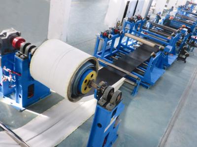 China Máquina de producción de cinta transportadora de caucho de vulcanización Equipo de formación de tensión constante en venta