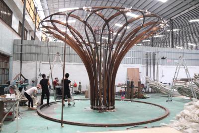 China Pulir esculturas de acero inoxidable mate, ornamentos de jardín de metal de 20 pies en venta