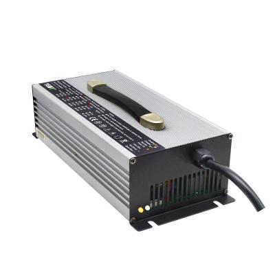 China 12V 90A Automatic Trickle Solar Battery Charger Economic Design for sale