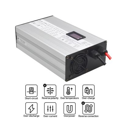 China íon esperto do lítio do carregador de bateria Lifepo4 do poder de 900W 12V 40A à venda