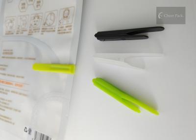 中国 耐久の小さいポリ袋クリップ、包みのシーリングは0.6mmの内部の穴の幅を切ます 販売のため