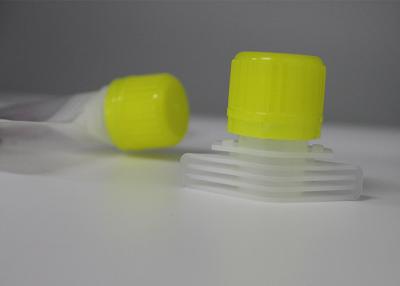 China PE Corrosion Proof  Plastic Pour Spout Caps For Automobile Glass Cleaner Package Bag for sale