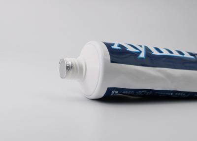 China Diâmetro interno 8mm do bocal plástico durável do ombro do tubo para o empacotamento do tubo da pomada à venda