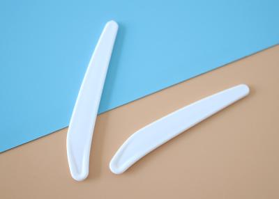 Chine cuillère en plastique blanche de spatule de 71.7mm pour le pot cosmétique à vendre
