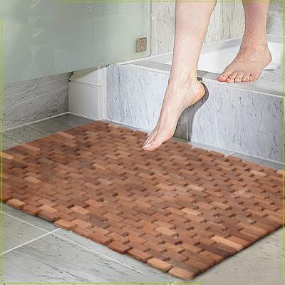 China Space Saving Roll Up 50*70*0.8cm Vented Teak Wood Bath Mat for sale