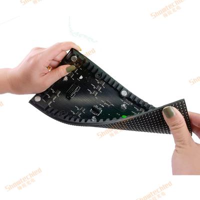 China Arrendamento video 320 x 160mm da parede do diodo emissor de luz da tela flexível interna cilíndrica do diodo emissor de luz 15KG para a exposição à venda
