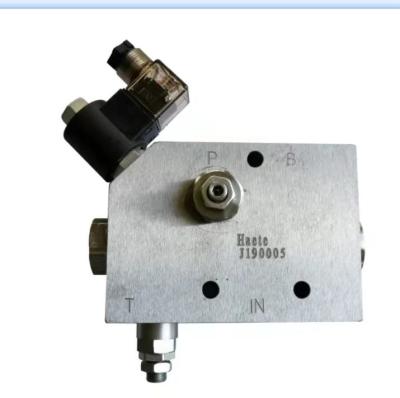 China PC200-6 Excavator Pressure Relief Valve For Hydraulic Breaker for sale