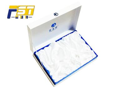 中国 カスタマイズされる再生利用できるサイズの歓迎を印刷する白い上限のギフトの花箱CMYK 販売のため
