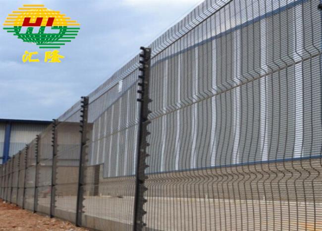 Welded Mesh Fence product photo