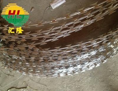 China Best Price 900mm Galvanized Security Razor Barbed Wire BTO-22 for sale