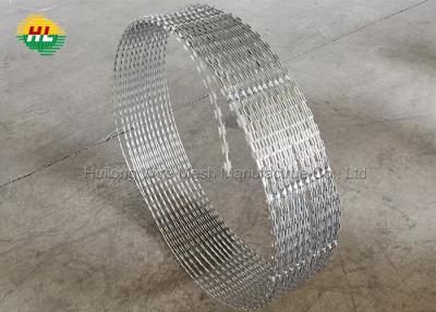 China BTO22 Barbed Concertina Razor Wire Fencing Double Loop With Clips 730mm Coil Diameter for sale