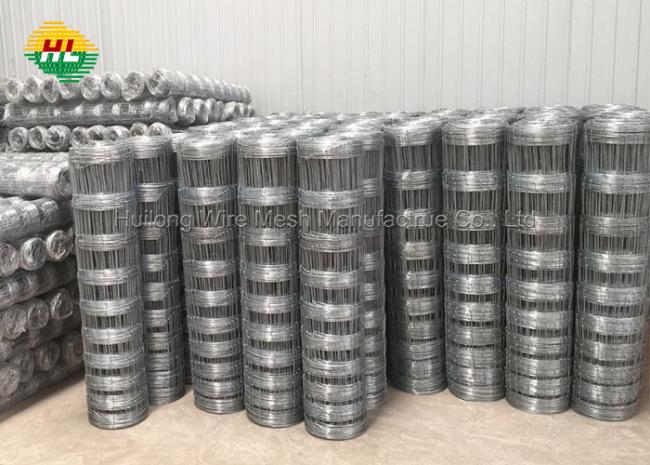 Packaged wire mesh fence on pallet