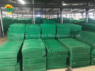 China Green Color Heavy Duty 5x5 2mm Welded Wire Mesh Panels for sale