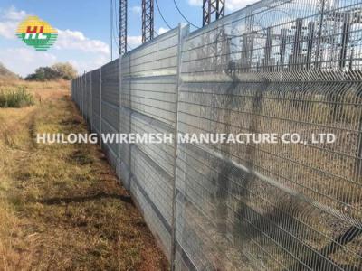 中国 庭50x100mmの開きの溶接された網の塀の熱いすくいはVくねりと電流を通した 販売のため