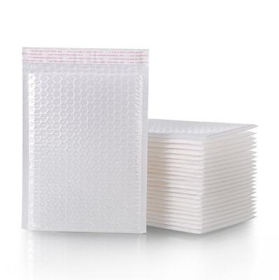 China Practical Recycled Padded Shipping Envelopes , Weatherproof Bubble Postage Bags for sale