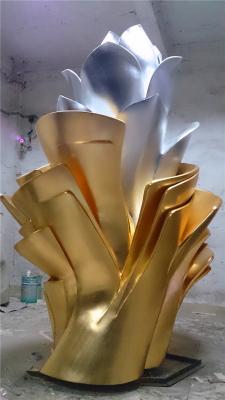 China El extracto de acero inoxidable de la escultura de la hoja de oro pega la escultura de plata moderna en venta
