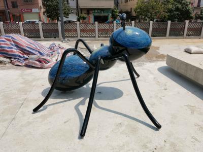 China El animal de acero inoxidable del metal esculpe los animales decorativos del metal químicos colorea en venta
