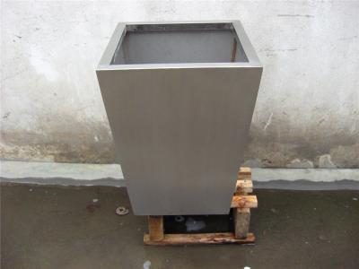 Chine Le grand pot de fleur en métal d'acier inoxydable pulvérisent le pot d'usine de Ronze de peinture à vendre
