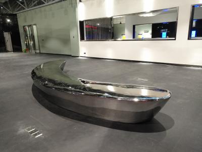 China Large Mirror Furniture Sculptures  5000 mm Abstract Sofa Sculpture for sale